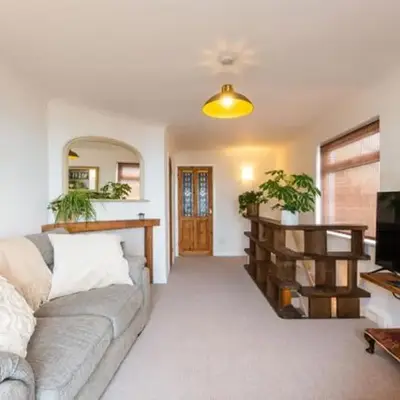 Looe sea view sleeps 2 free parking