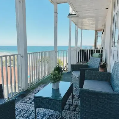 Modern classic seaside apartment with parking and balcony