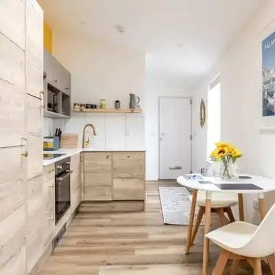 Stylish Apartment in Falmouth nr Seafront