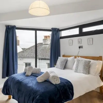 Modern Townhouse in Central Falmouth Nr Seafront