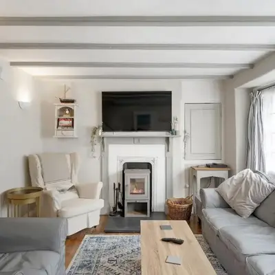 18th Century Cottage with Garden Central Newquay
