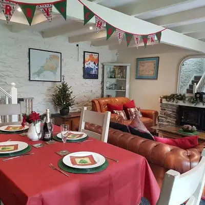2 Bedroom Cottage Close to Perranporth Beach