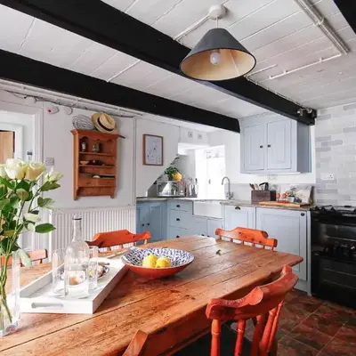 Crotchet Cottage near sandy beach at Porthbeor