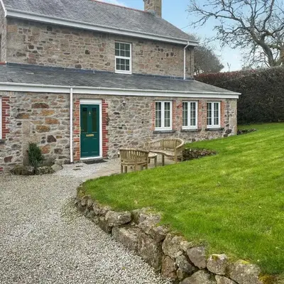 The Farmhouse - Uk49068