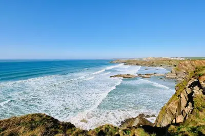 a view of the ocean from a cliff at The Kilbirnie Hotel in Newquay