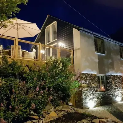 Bossiney Cove Cottage