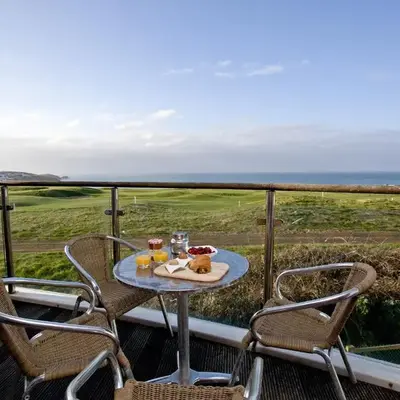 Fistral View At Bredon Court