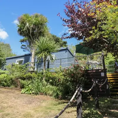 Palm Lodge