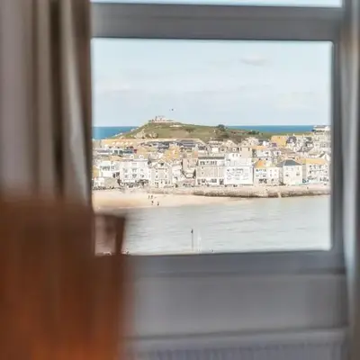 Harbour View House