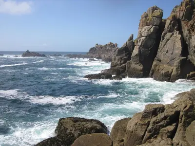 a view of the ocean from a rocky beach at Little Pengelly Farm in Crowan