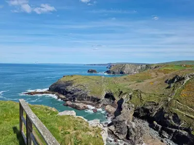 a view of the ocean from a cliff at 2-Bed Cottage Sleeps 5 Pets Ok Close to Coast in Davidstow