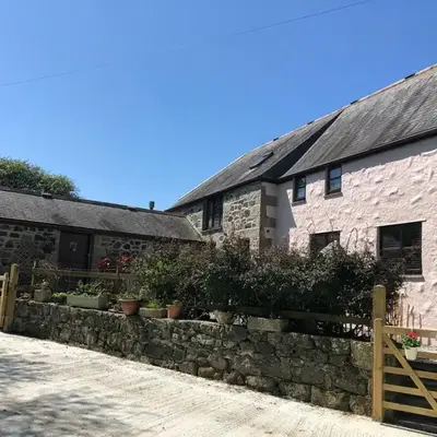 Farm accommodation - The Lizard Peninsula