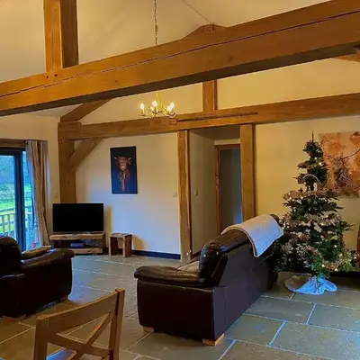 Trelaske Mill Cider Barn-with Hot Tub