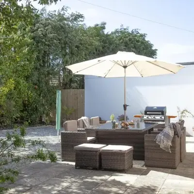 Bridge Apartment - Free Parking & WiFi - Near Perranporth Beach