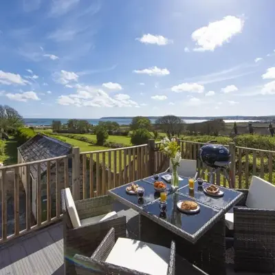 Greenfields Coach House - Balcony with stunning ocean view