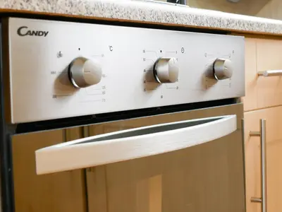 a close up of a stove top oven at Stowaway St Merryn in St Merryn