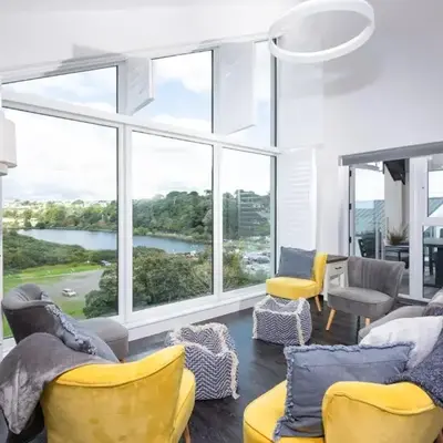 Swanpool View - Walk to Beach - Free WiFi & Parking - Sea & Lake Views