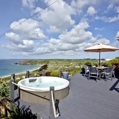 Spindrift - Hot Tub - Free WiFi - Free Parking - Pet Friendly