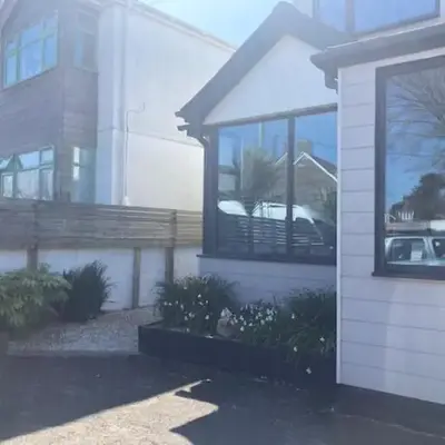 The Salt Box- Lovely refurbished annexe