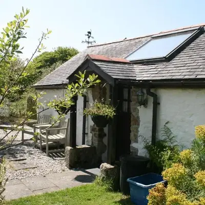 Cosy barn on rural smallholding with alpacas