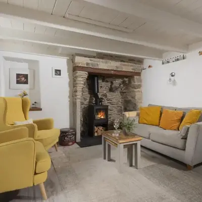 2 Bedroom Home in Marazion