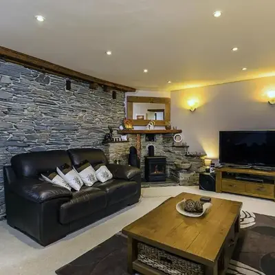 White Hart Cottage