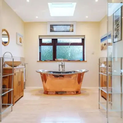 High quality detached house with parking St. Ives