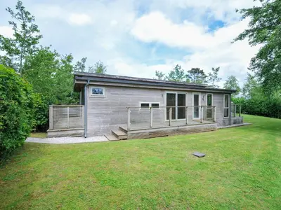 a small house with a large yard at 5 Faraway Fields in Liskeard