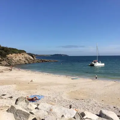 No.48 Falmouth - 10 minutes walk to the beach