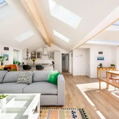 Trevint - Modern beach house in Falmouth near beach