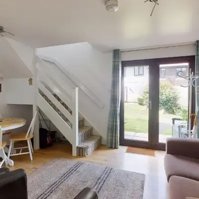 35 Strawberry Hill
