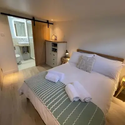 Self contained double bedroom with ensuite