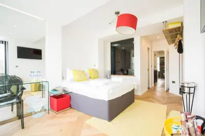 a bedroom with a bed in a room at George24 - spectacular, 5 minutes to the beach in Newquay