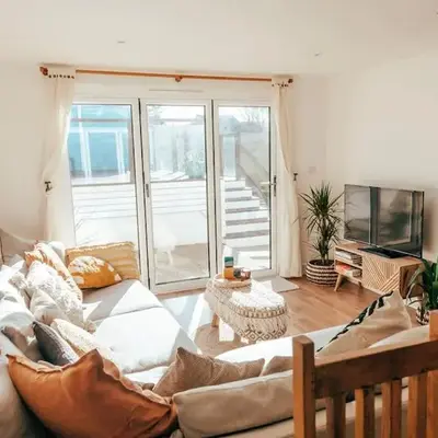 The Hideout - Newquay - Fully Stocked Eco Escape