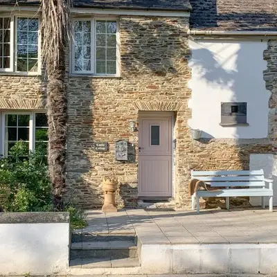 Castle Cottage